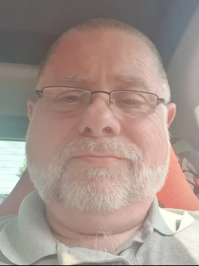 English men looking for love