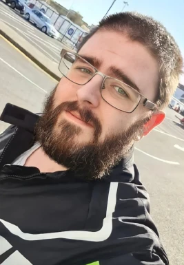 English men looking for love